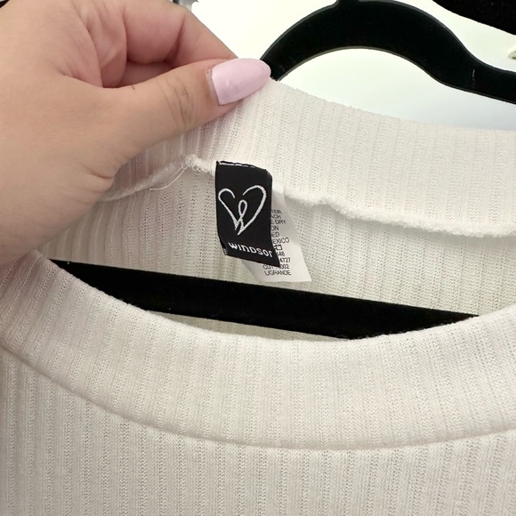 Windsor Store White Ribbed Off Shoulder Long Sleeve - Picture 3 of 3
